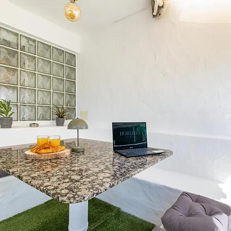 Holiday home Horizon Vacation - Coastal Oasis Shared Pool Terrace Smart Tv *