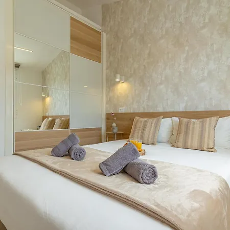 Holiday home Horizon Vacation - Coastal Oasis Shared Pool Terrace Smart Tv